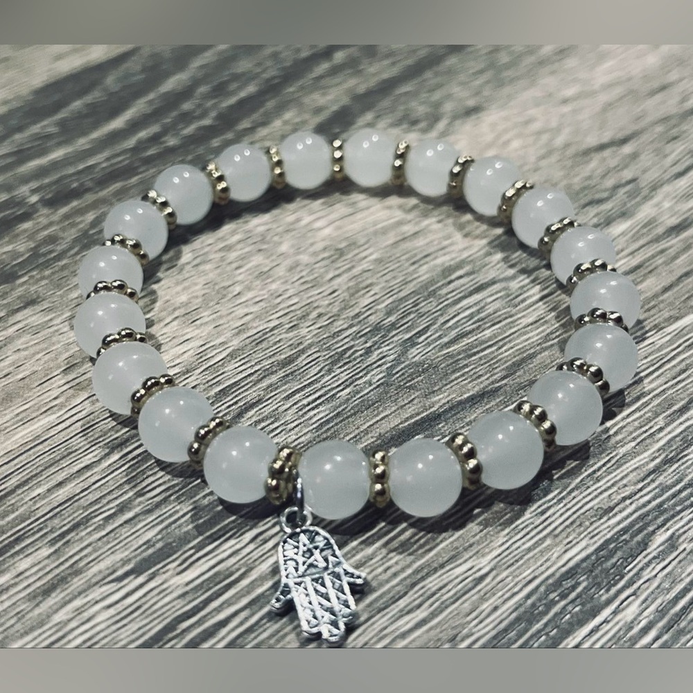 Hamsa Glow || The Dreamlight Charm Collection